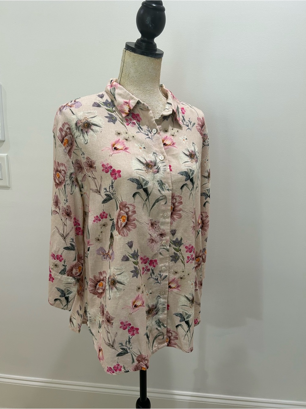 AND Floral Button-Up Top in Cream and Pink